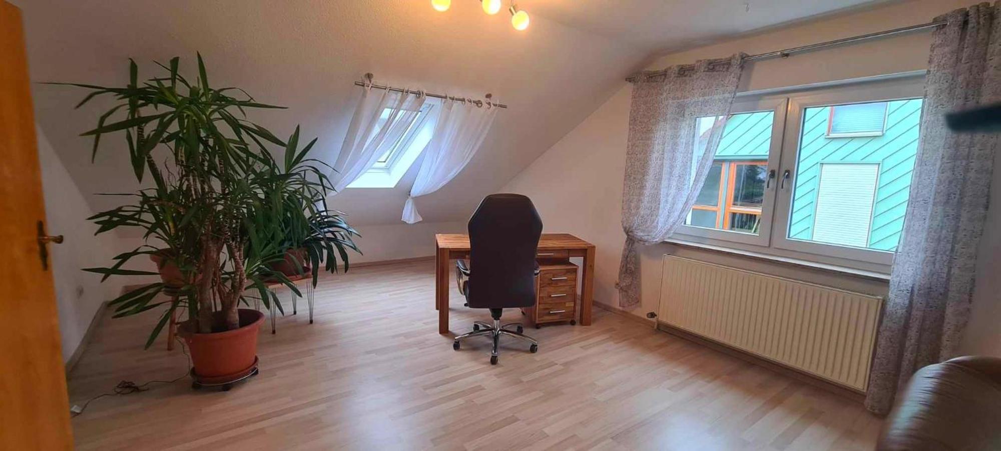 Gemuetliche 120 Qm Ferienwohnung Mit Balkon Adelsdorf Exterior foto
